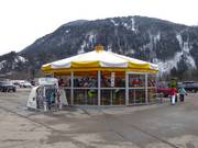 Schirm Schickeria alla stazione a valle della Zamangbahn