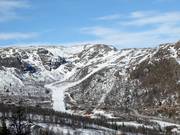 Vista verso il Roni, alto 1225 m