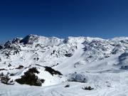 Vista sul terreno sciabile libero nell’area sciistica Vogel