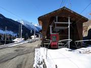 La stazione della funivia si trova direttamente presso la stazione ferroviaria.