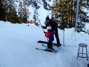 Ai bambini si offre volentieri aiuto.