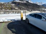 Stazioni di ricarica per auto elettriche presso la stazione a valle