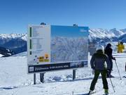 Tabellone informativo alla stazione a monte della funivia Dorfbahn Königsleiten