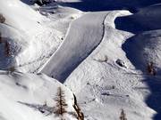 Pista perfettamente profilata tra Col Sarezza e Contenery