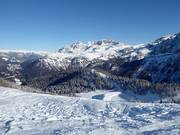 Vista dal Doss del Sabion verso il Passo Grostè