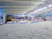 Pista per principianti nella parte inferiore della ski hall