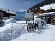 Tabellone informativo presso la funicolare Allmendhubel