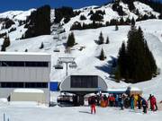 Hasenbühel - 6pers.| Seggiovia ad alta velocità (ad agganciamento automatico) con cupole di protezione