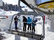 Il personale è presente alle seggiovie.