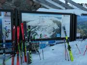 Tabellone informativo alla stazione a monte