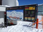 Tabellone informativo alla stazione intermedia Furtschellas