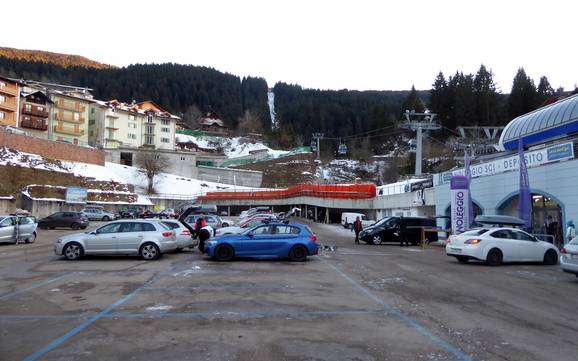 Altopiano della Paganella/Dolomiti di Brenta/Lago di Molveno: Accesso nei comprensori sciistici e parcheggio – Accesso, parcheggi Paganella - Andalo