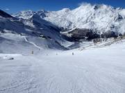 La larga pista Weissmies nell’area sciistica di Hohsaas