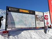 Tabellone informativo dettagliato presso la stazione Bendolla