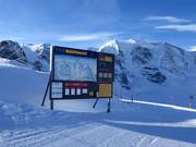 Tabellone informativo alla stazione a monte Diavolezza