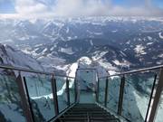 14 stretti gradini conducono sulla "Scala nel Nulla" verso il "Nulla"...