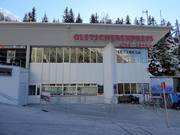 Stazione a valle del Gletscherexpress molto curata