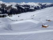 Lago di accumulo tra Metschstand e Hahnenmoos