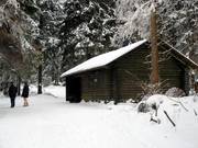 La piccola baita alla stazione a monte apre solo sporadicamente.