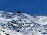 Pendii di neve fresca non protetti presso la seggiovia Hochzeiger 2.5