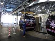 Il personale è presente all’ingresso della cabinovia.