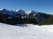 Kinderland con pista facile e skilift