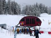 Tombstone Express - 6pers.| Seggiovia ad alta velocità (agganc.autom.)