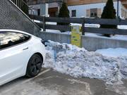 Stazione di ricarica elettrica alla stazione a valle della Jennerbahn