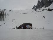 B. Tre Omen - Skilift con T-bar/ancora