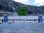 Stazione di ricarica elettrica presso il parcheggio della Rosenalmbahn a Zell am Ziller