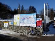 Tabellone informativo alla stazione a valle