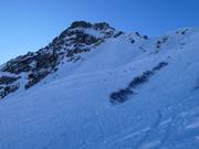 Pendii di neve fresca sotto la Kanzelwand