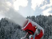 Cannone da neve agli impianti di risalita Wank