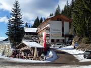 Hotel Rosengarten sulla pista a valle verso Nova Levante