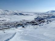 Pista verso Riksgränsen con vista sul lago Vassijaure