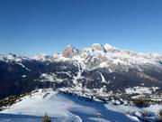 Vista da Faloria su Cortina d'Ampezzo verso la Tofana