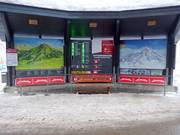 Tabellone informativo dettagliato presso la stazione a valle