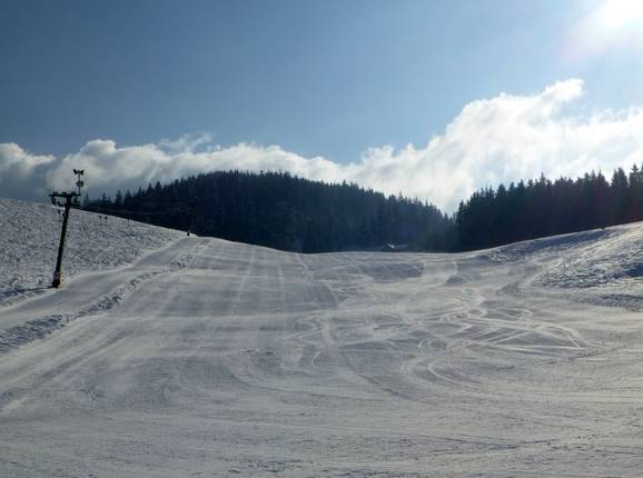 Discesa facile presso lo skilift per famiglie