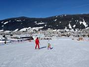 Corso di sci presso lo skilift per principianti Königslehen (Radstadt)