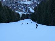 Discesa a valle nera dall’Ahorn