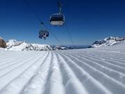 Pista perfettamente preparata nell’area sciistica Titlis