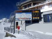 Tabellone informativo alla stazione a monte Corvatsch