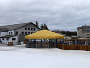 Suggerimento su Après-Ski Snowshed Umbrella Bar