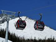 La moderna cabinovia a 15 posti Štart-Skalnaté pleso