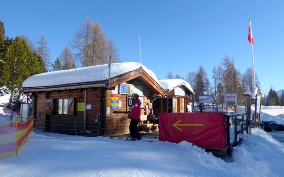 Val Müstair: Pulizia nei comprensori sciistici – Pulizia Minschuns - Val Müstair-Tschierv