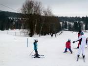 Presso lo skilift Golfplatzlift le famiglie si sentono a proprio agio.