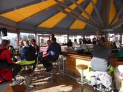 Bar con ombrelloni presso Tiroler Haus