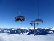 Schnee-Express - 8pers.| Seggiovia ad alta velocità (ad agganc. autom.) con cupola di prot. e riscald. sedile