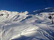 Pendii di neve fresca verso St. Christoph