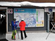 Tabellone informativo alla stazione a monte Hochoetz